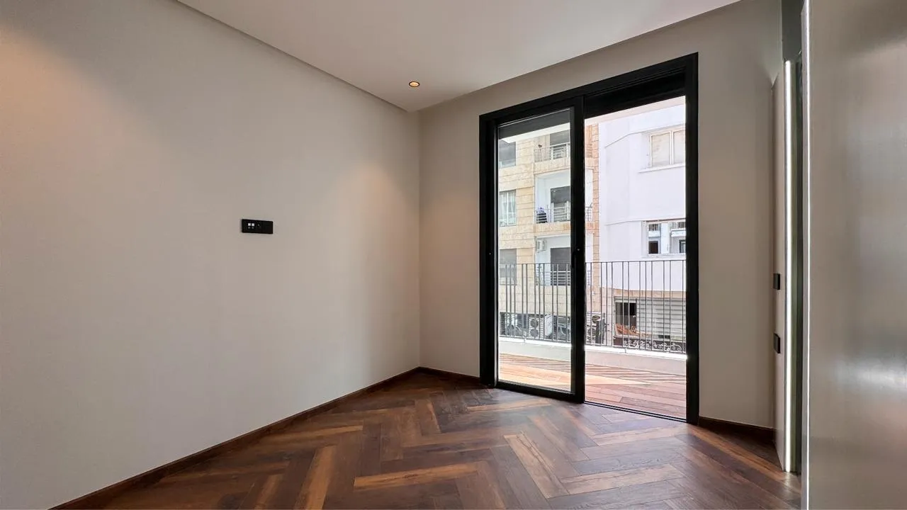 Bilocale Moderno ed Elegante a Gauthier